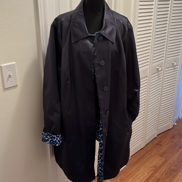 Dennis by Dennis Basso fully reversible rain trench coat - Picture 5 of 11